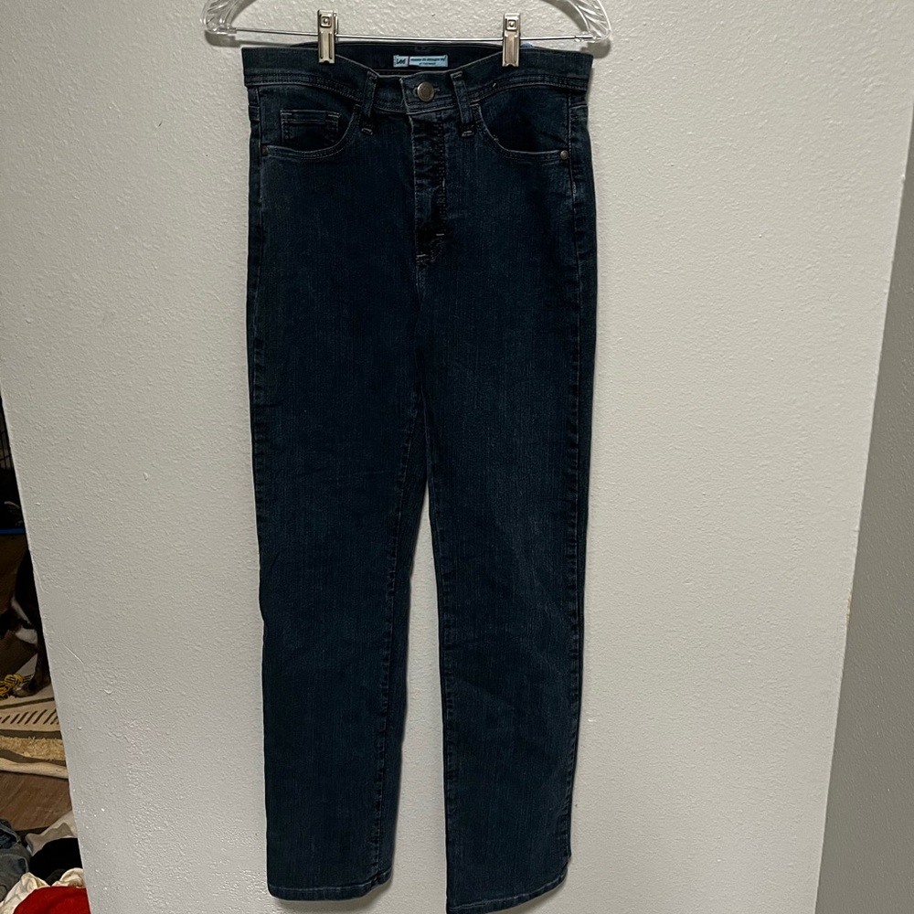 HIGH RISE STRAIGHT LEG JEANS